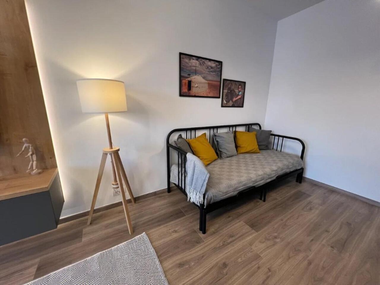 High-Rise Luxury Apartment With Free Parking Bucureşti Exterior foto