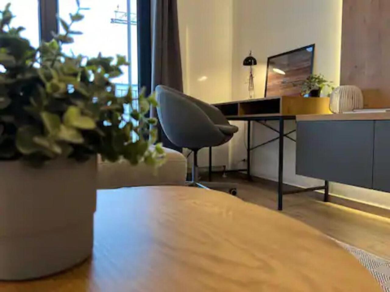 High-Rise Luxury Apartment With Free Parking Bucureşti Exterior foto